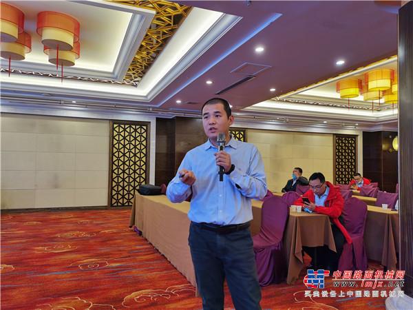 >國(guó)內(nèi)市場(chǎng)下午是產(chǎn)品講解及技術(shù)交流環(huán)節(jié).